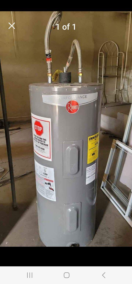 30 G. Rheem Water Heater 