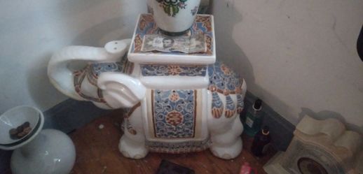 Elephant stool