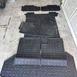 2013 Toyota Highlander floor mats