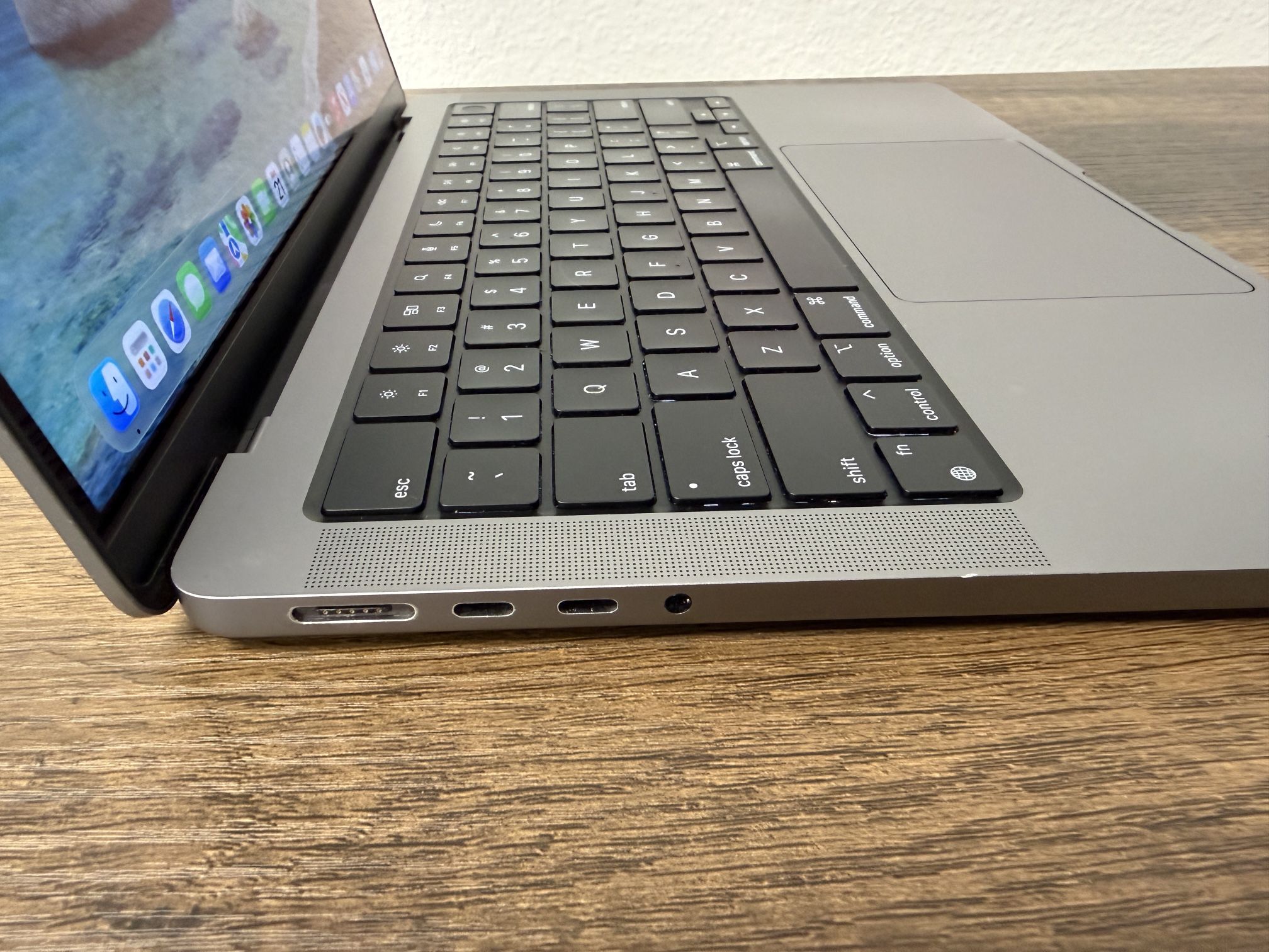 MacBook Pro 14 Inch M1 Pro Only $899
