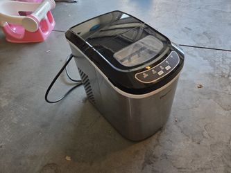 Magic Chef Ice Maker