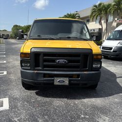 2013 Ford E-250
