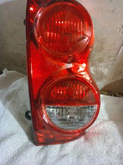 04-09 DODGE DURANGO RIGHT SIDE TAIL LIGHT $20
