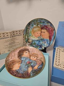 The Mother's Day Plate By Edna Hibel ~Elizabefh, Jordan, and Janie"1990.