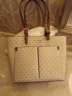 Michael Kors mint condition