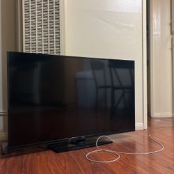 48” TV With Roku 