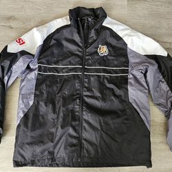 Cincinnati Bengals Official NFL Men's Lrg Wind Breaker 