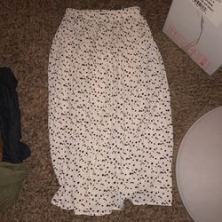 Straight Fit Pleated Skirt