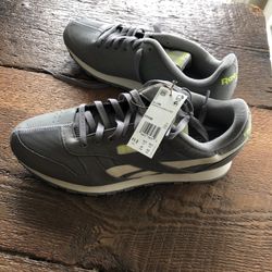 Brand New Mens Workout Clothes + Casual Shoes 