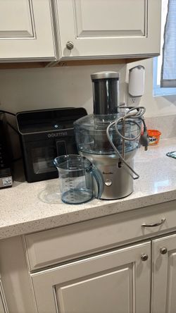 Breville Centrifugal Juicer with Pitcher