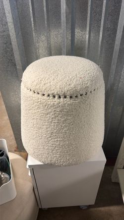 Small ottoman