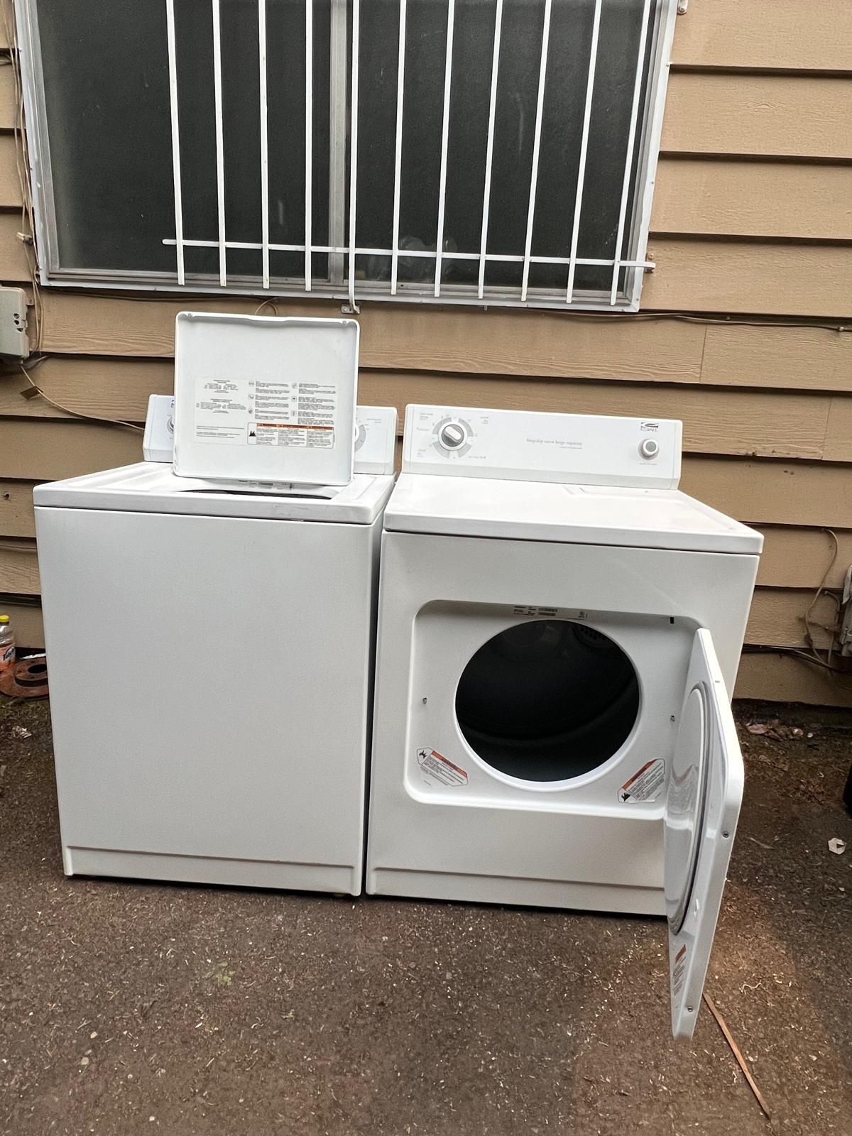 Washer and dryer in excellent condition💦