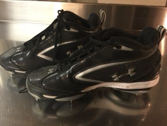 UnderArmour Boys Metal Cleats