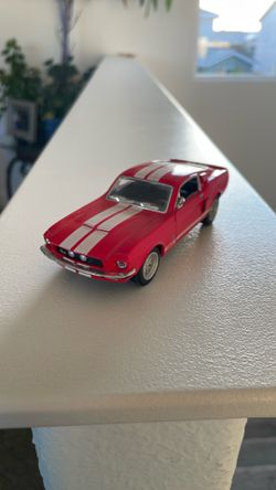 Ford Mustang toy model car