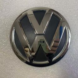 Volkswagen Rear Emblem  OEM:5C6 853 630 F ULM Size:4in/100mm 2011-2016 JETTA REAR  2016-2021 PASSAT REAR