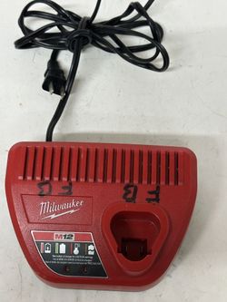 Milwaukee M12 Battery Charger Lithium-Ion 12V 48-59-2401 good (48332)