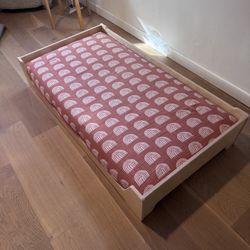 Sprout kids Montessori floor bed