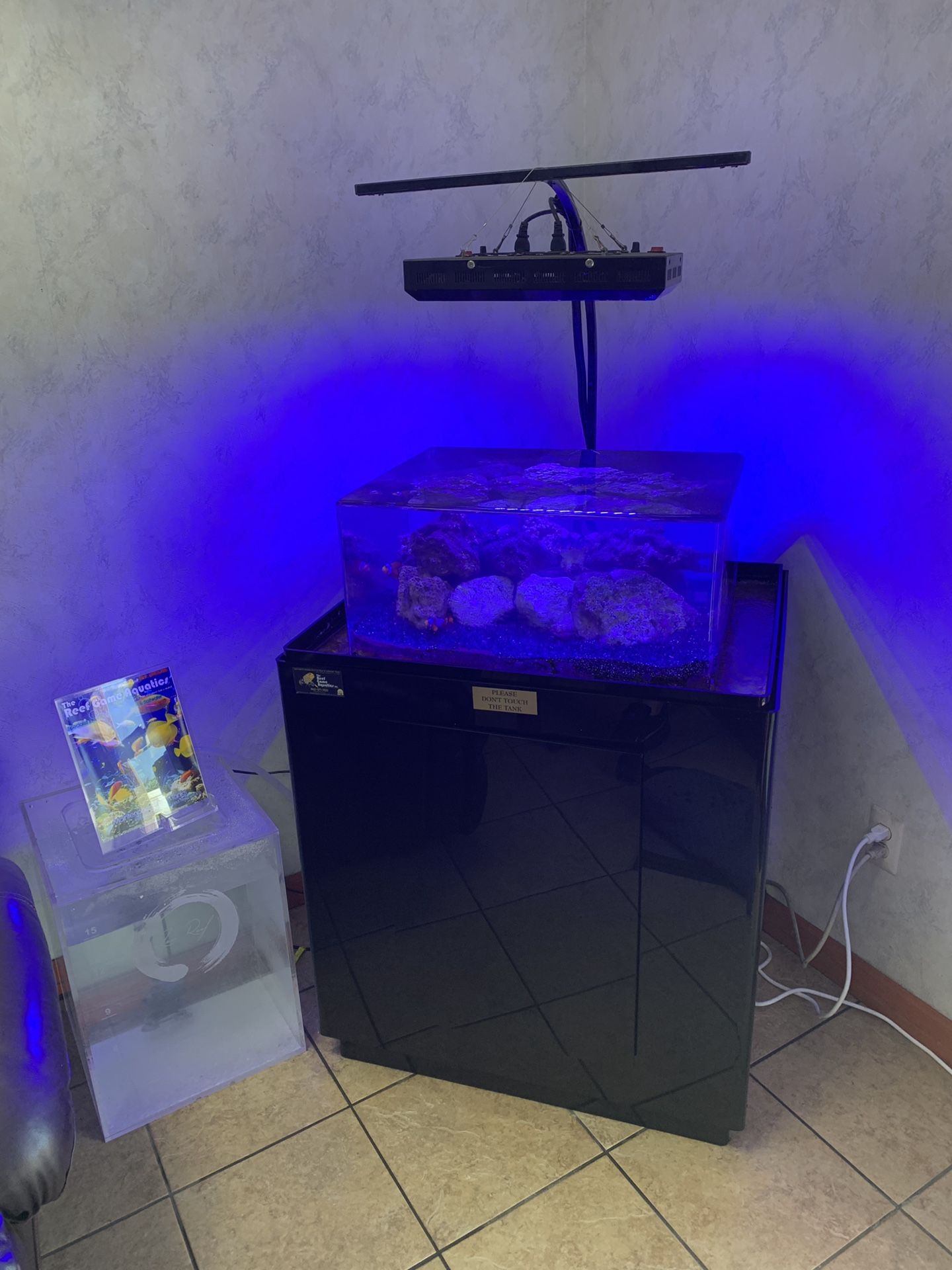 Zero edge aquarium