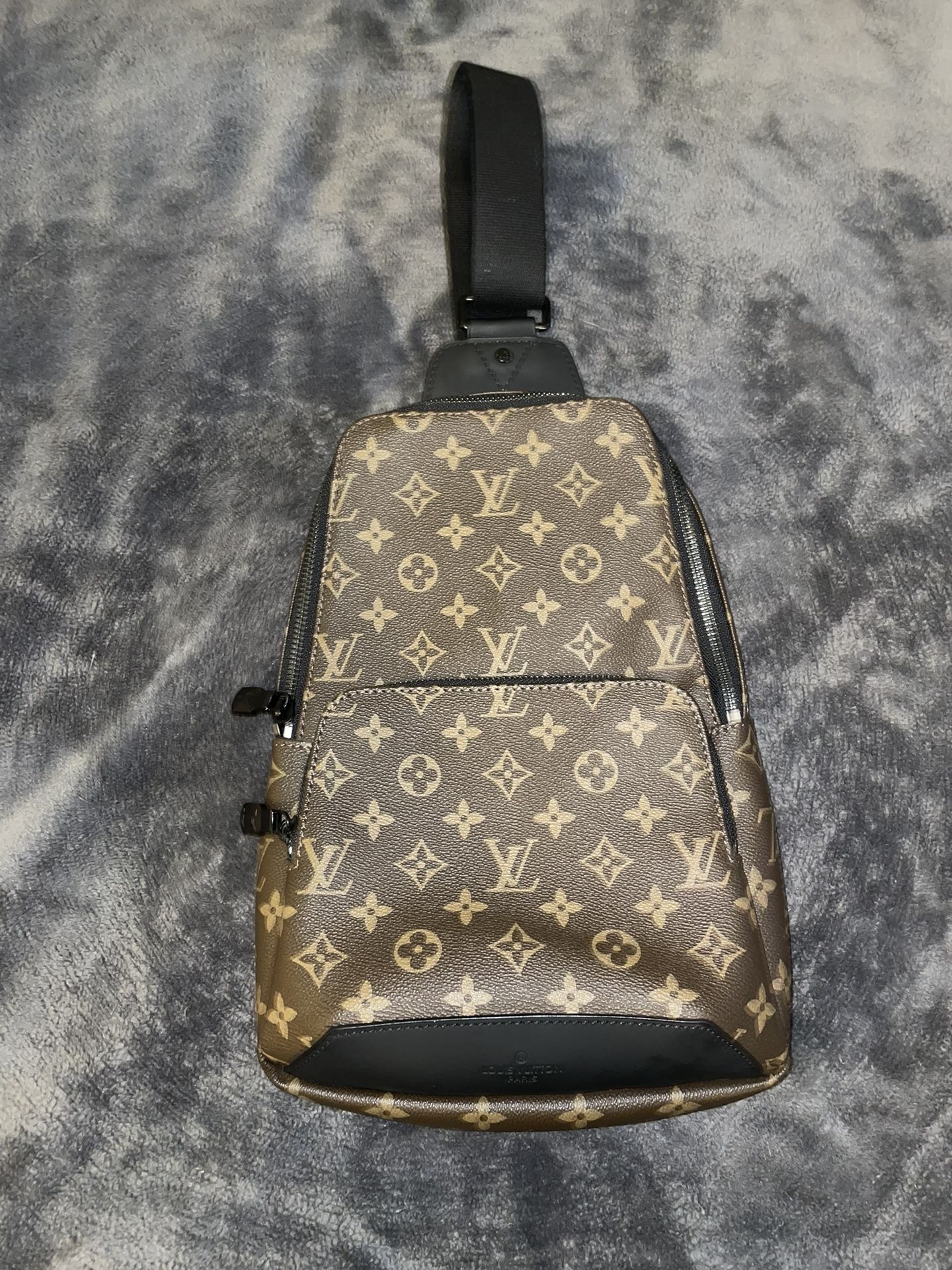 Louis Vuitton/ Cross Body/Brown 