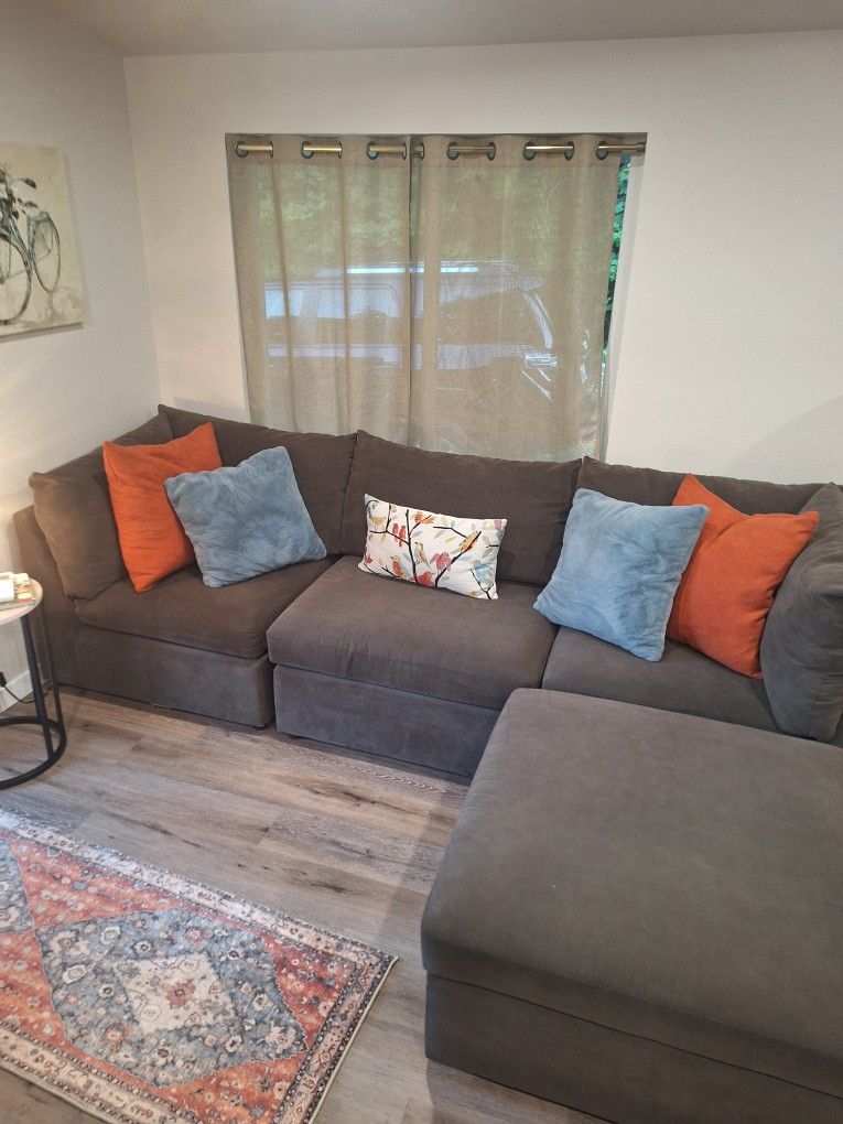 Couch...Dania