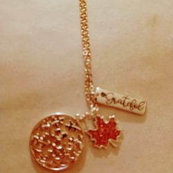 Brand New Ladies Grateful One Size Necklace 