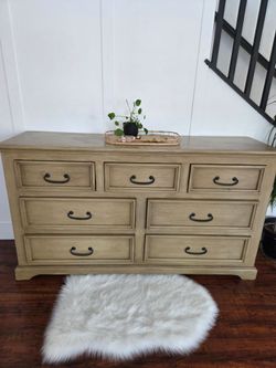 7 Drawer Dresser