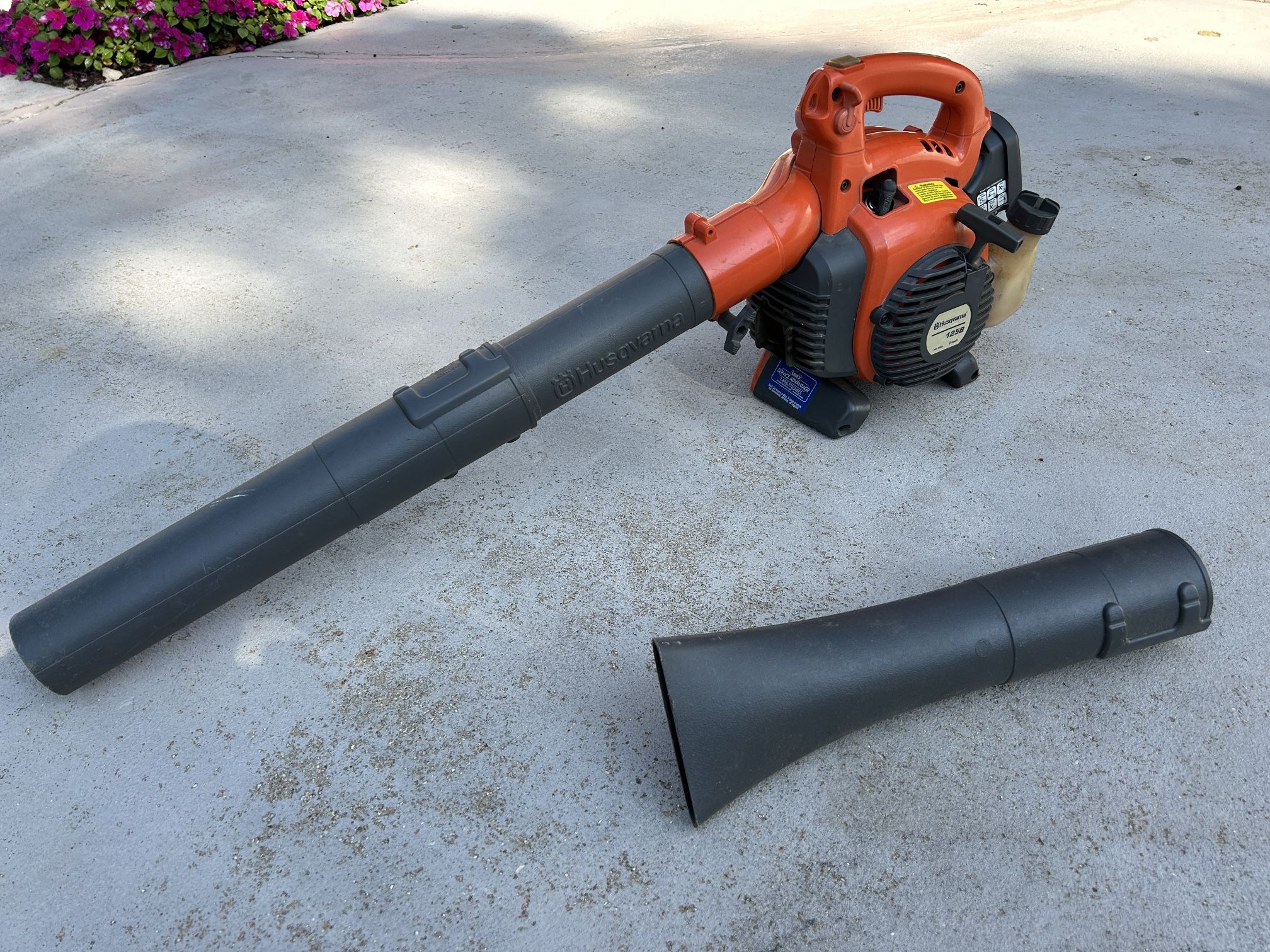 Husqvarna 125B Leaf Blower