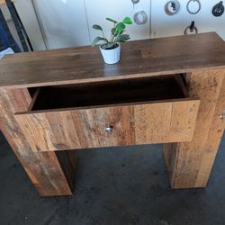 Beautiful Solid 🤎 Rustic Accent  Piece💥New Out The Box!