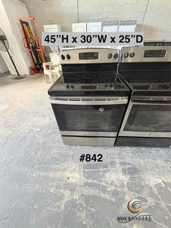 GE stove Electric Range (#842)
