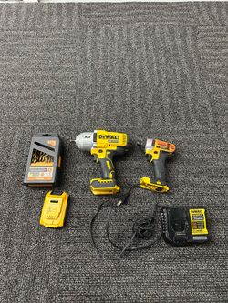 DeWalt 20v Max Brushless XR 1/2" High Torque Impact Wrench Hog Ring Anvil DCF900