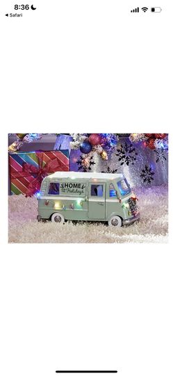 Member's Mark Pre-Lit Vintage Holiday Van Christmas Decor,  Dimensions 17”x7.5”x8.5” Slightly used