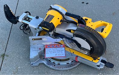Dewalt DWS780 15 Amp 12” Double Bevel Sliding Compound Miter Saw W/ XPS Technology