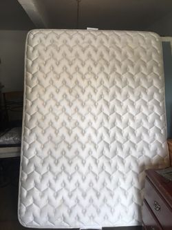 Queen size matrees and boxpring