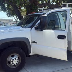 CHEVY 07  WORK TRUCK