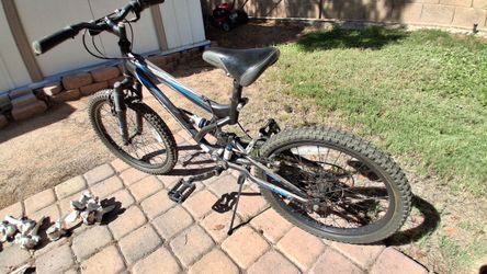 Hyper Shocker 20 Child's Mountain Bicycle