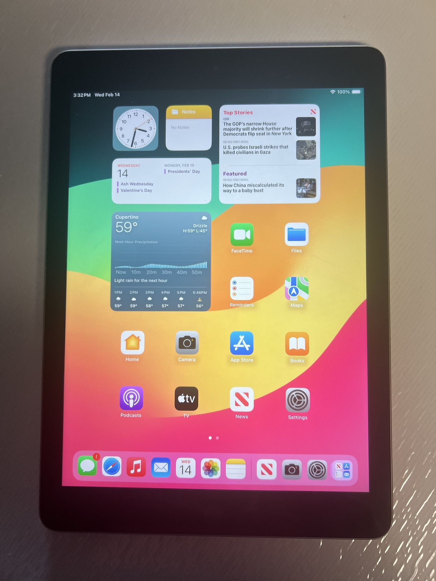 Apple iPad 6th Gen 32GB 9.7in iOS 17.3 Unlocked Space Gray