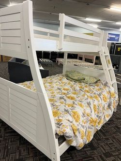 WHITE BUNK FULL AND TWIN SIZE // WE DELIVER 