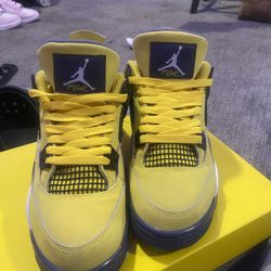 Air Jordan Retro 4 