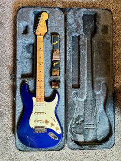 1999 Fender Standard Stratocaster (Made in Mexico) w/ Hard Case & Strap