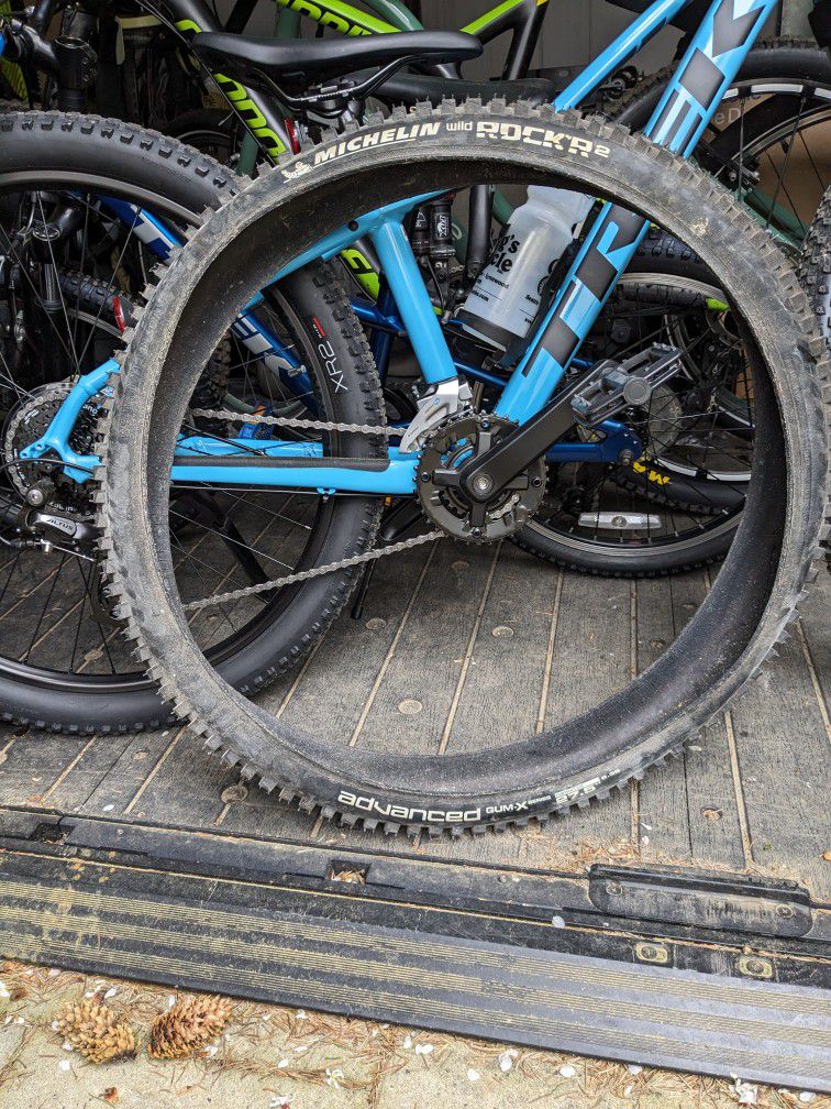 Michelin Wild Rocker 2   27.5  2.35 Mountain Bike Tire