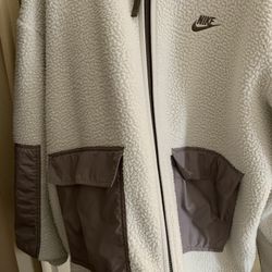 Nike Men’s jacket: Wool/Sherpa Zip up men’s XL 