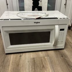 Whirlpool Microwave 
