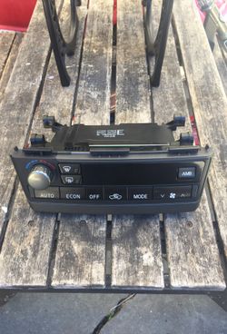 Nissan Maxima AC/Heater Control Panel
