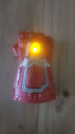 Avengers Endgame Red Infinity Gauntlet