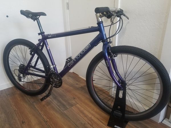 22 inch wheel mountain bike