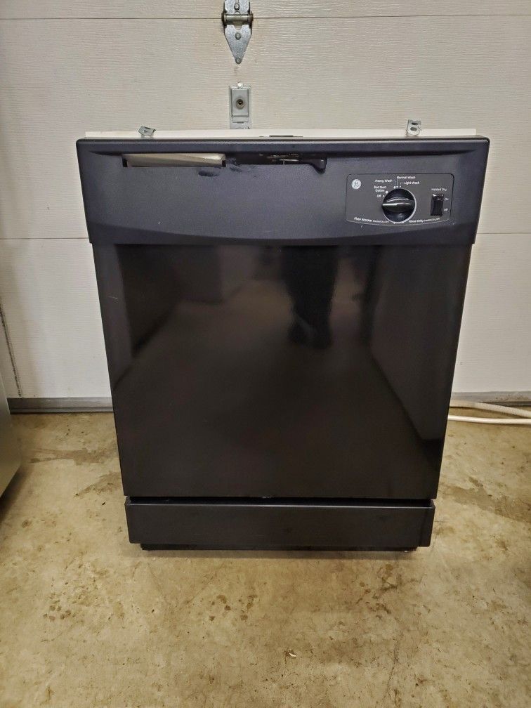 GE Dishwasher (Delivery Available)