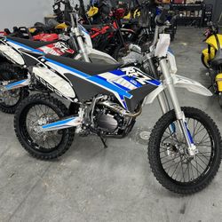 RFZ 250CC Dirt Bike! Finance For $150 Down Payment!!