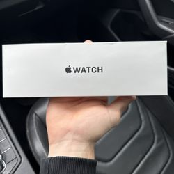 Apple Watch SE With GPS 44MM Screen
