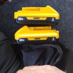 2 Dewalt 20v MAX High Output Batteries