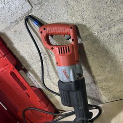 MILWAUKEE RECIPROCASTING SAW